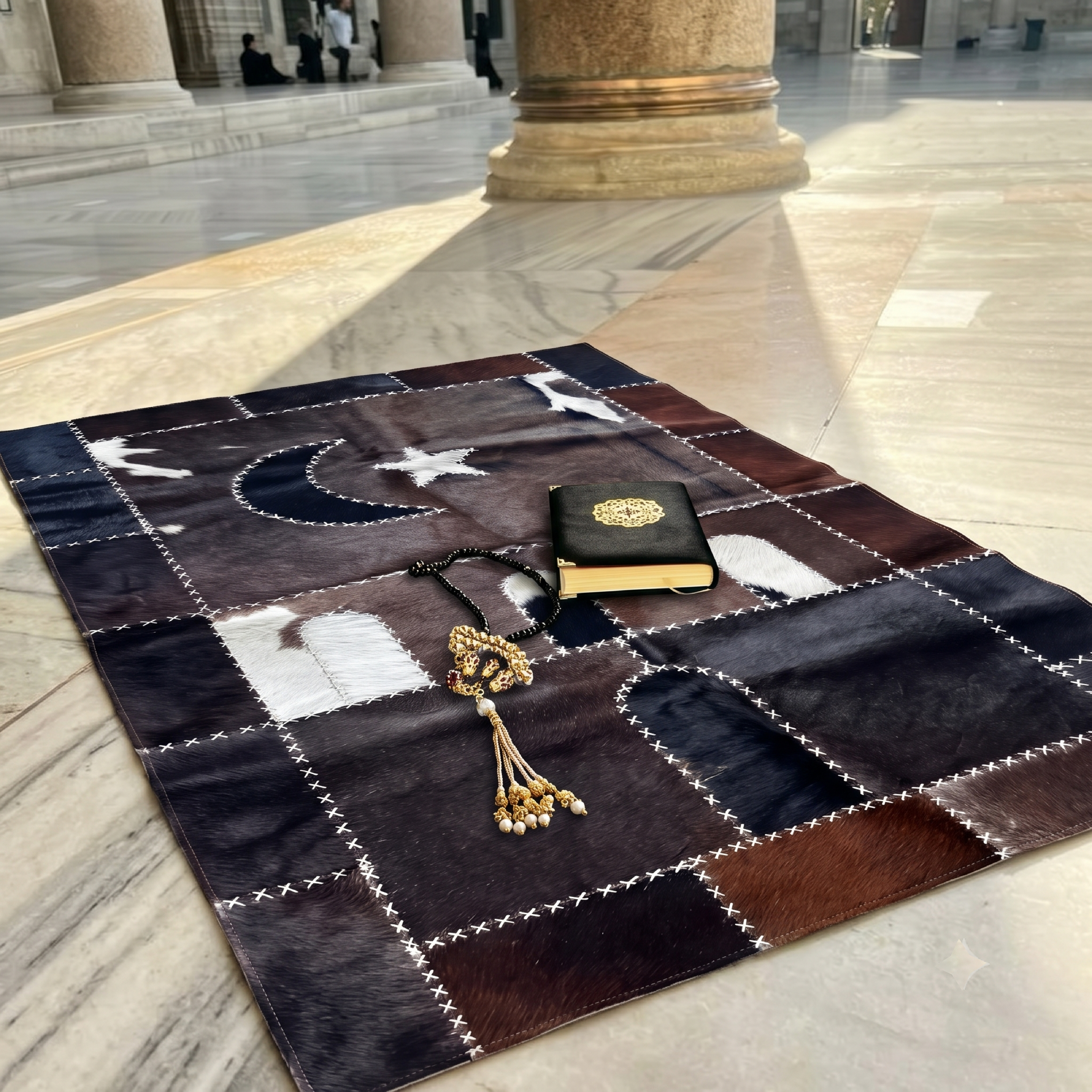 "Qamar Star" Luxury Cowhide Prayer Mat | Gift Boxed Set